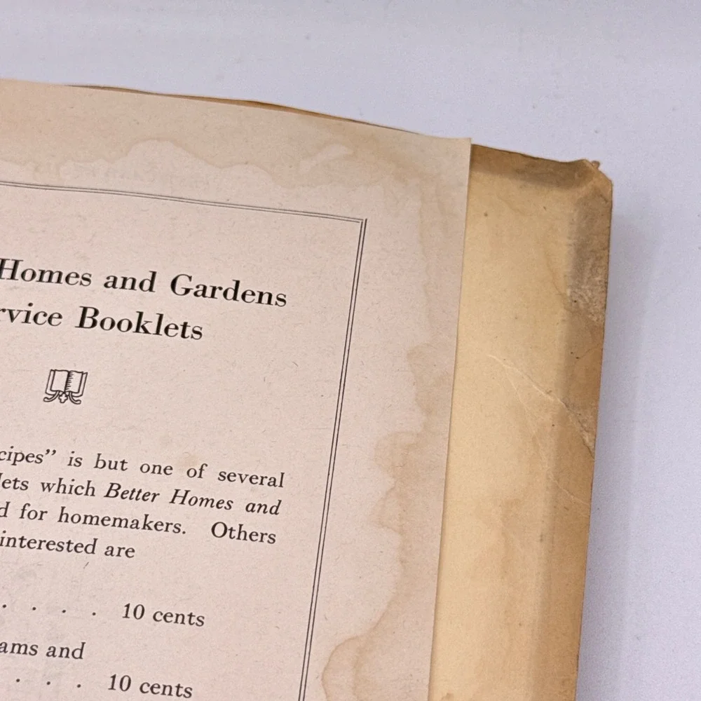 Meredith Publishing Best Cake Recipes Unisex OS Tan 1930 Antique Cookbook BHG